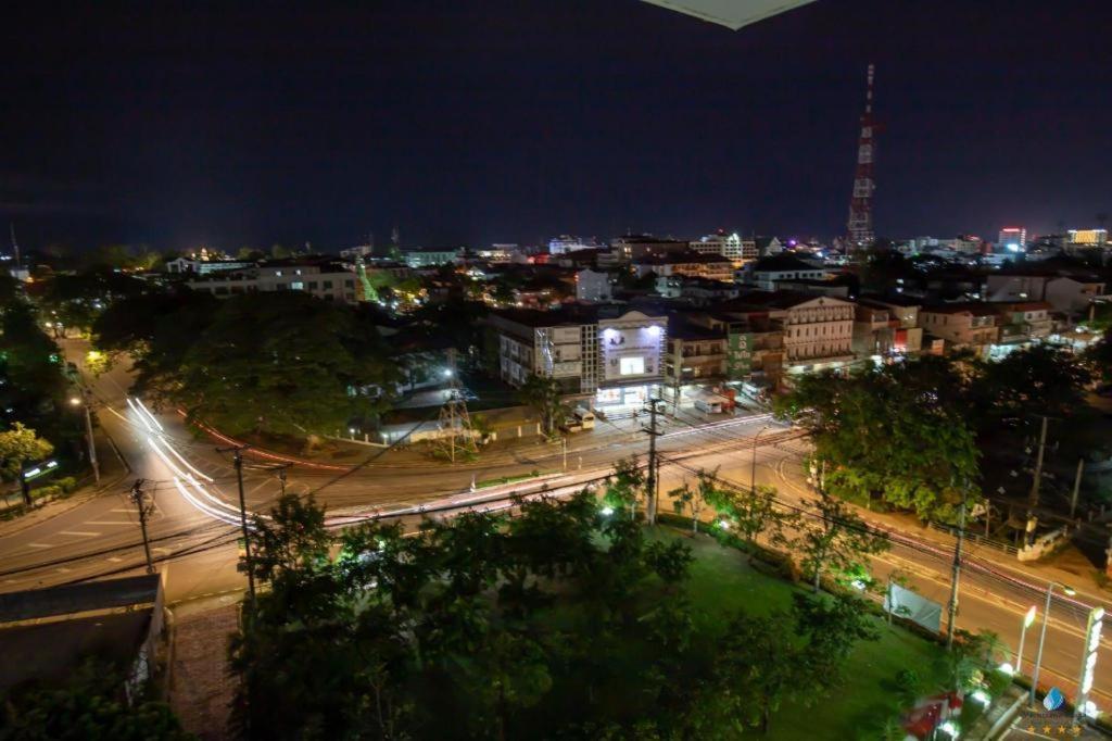 Vientiane Plaza Hotel Eksteriør billede