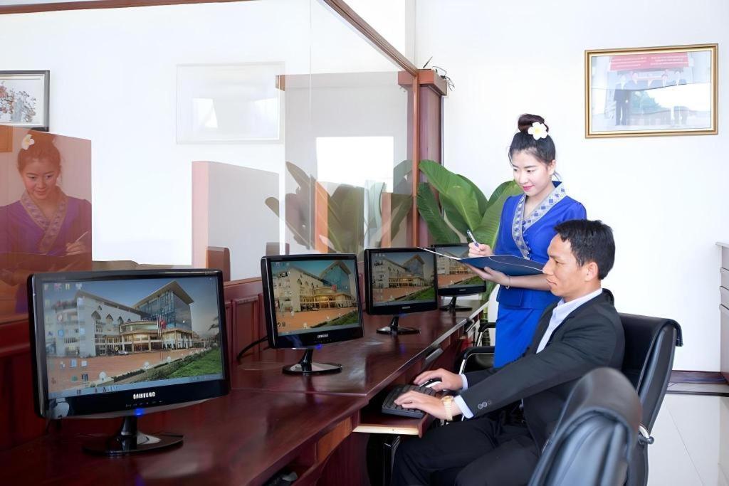 Vientiane Plaza Hotel Eksteriør billede