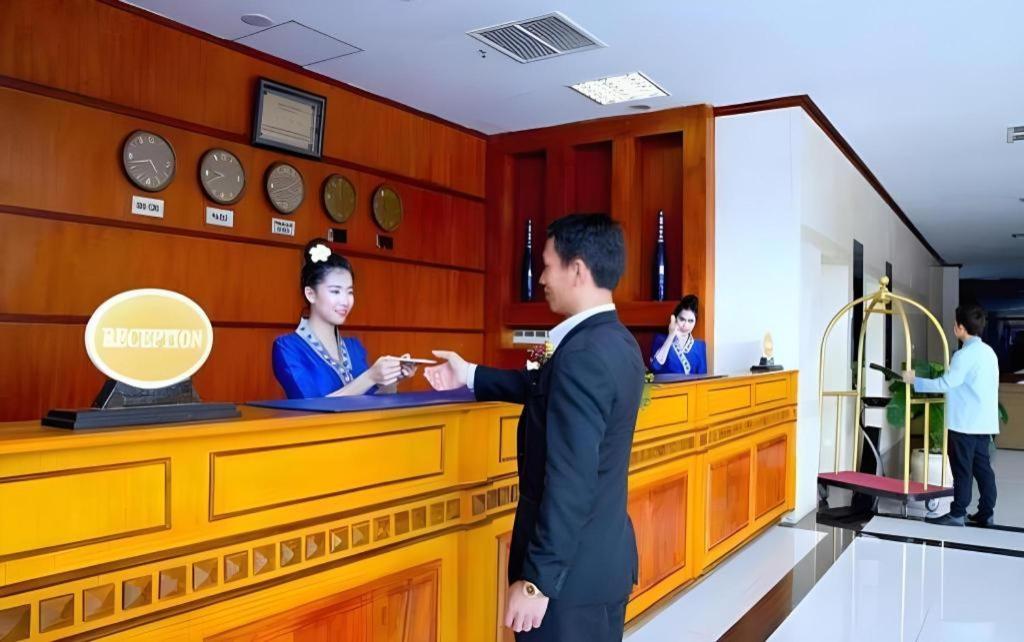 Vientiane Plaza Hotel Eksteriør billede